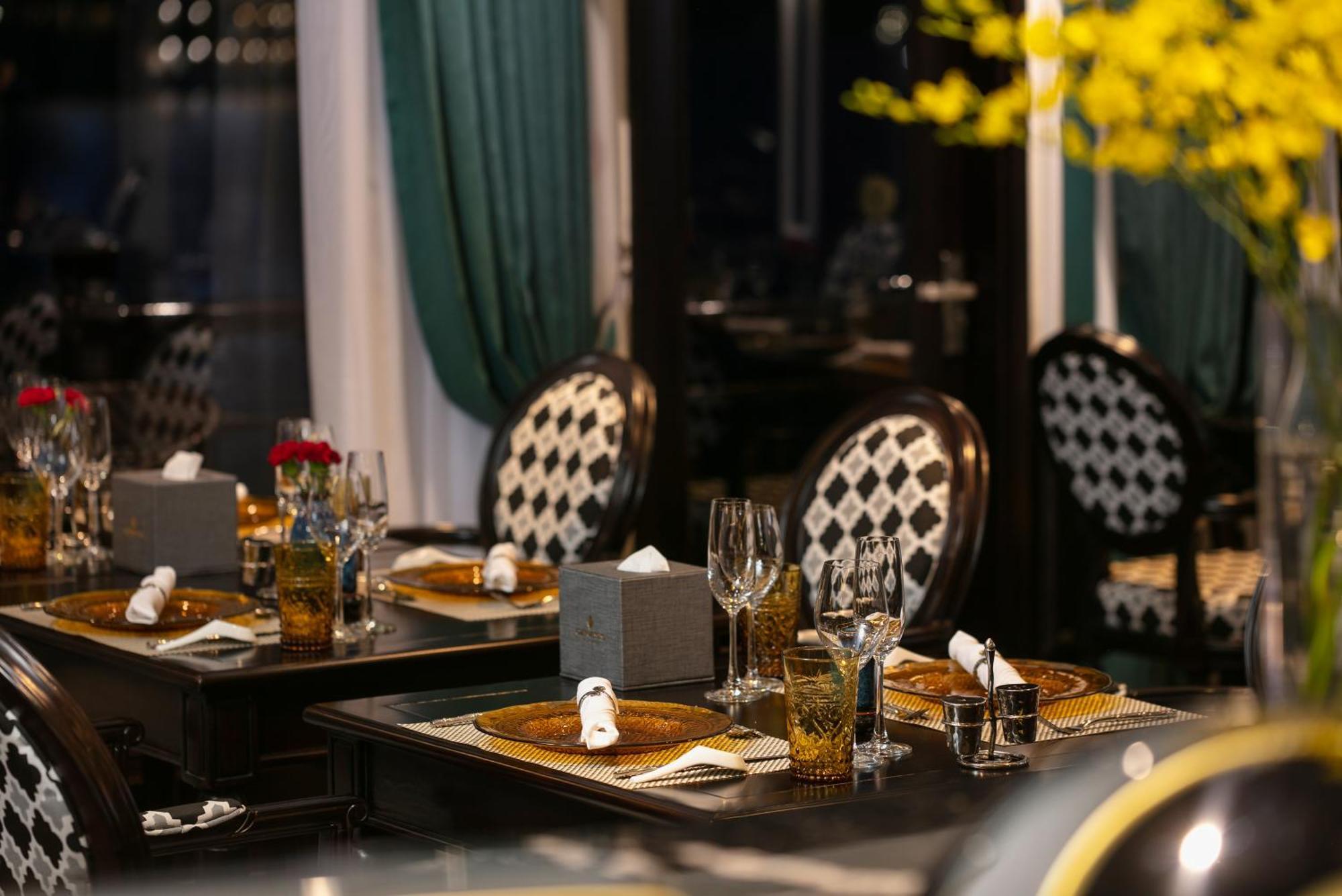 Genesis Luxury Regal Cruises Hotel Ha Long Bagian luar foto