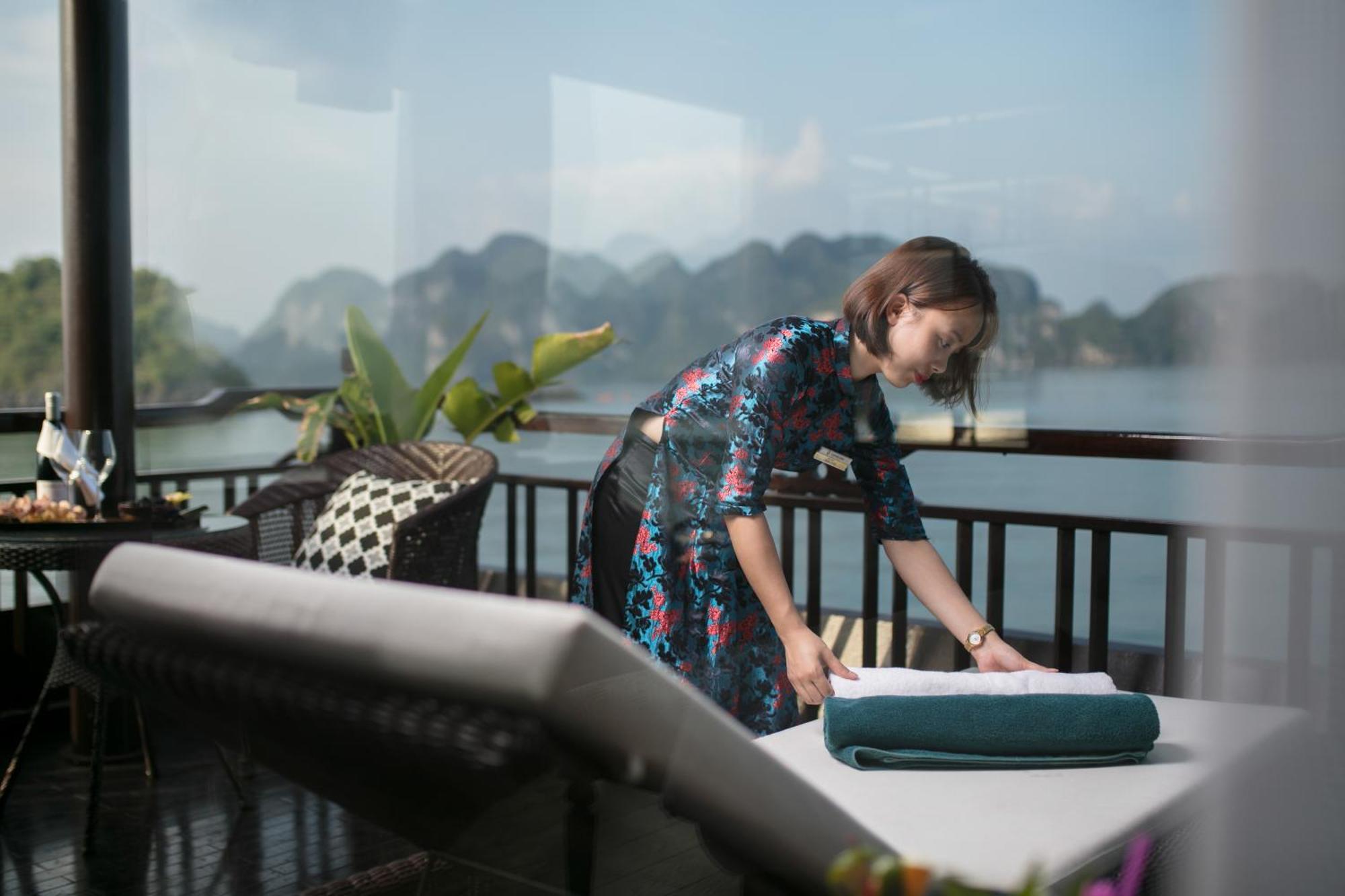 Genesis Luxury Regal Cruises Hotel Ha Long Bagian luar foto